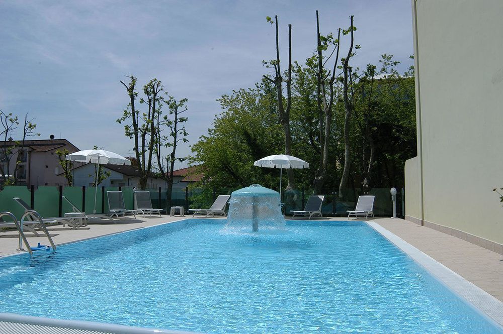 Hotel Prater Cesenatico Ngoại thất bức ảnh